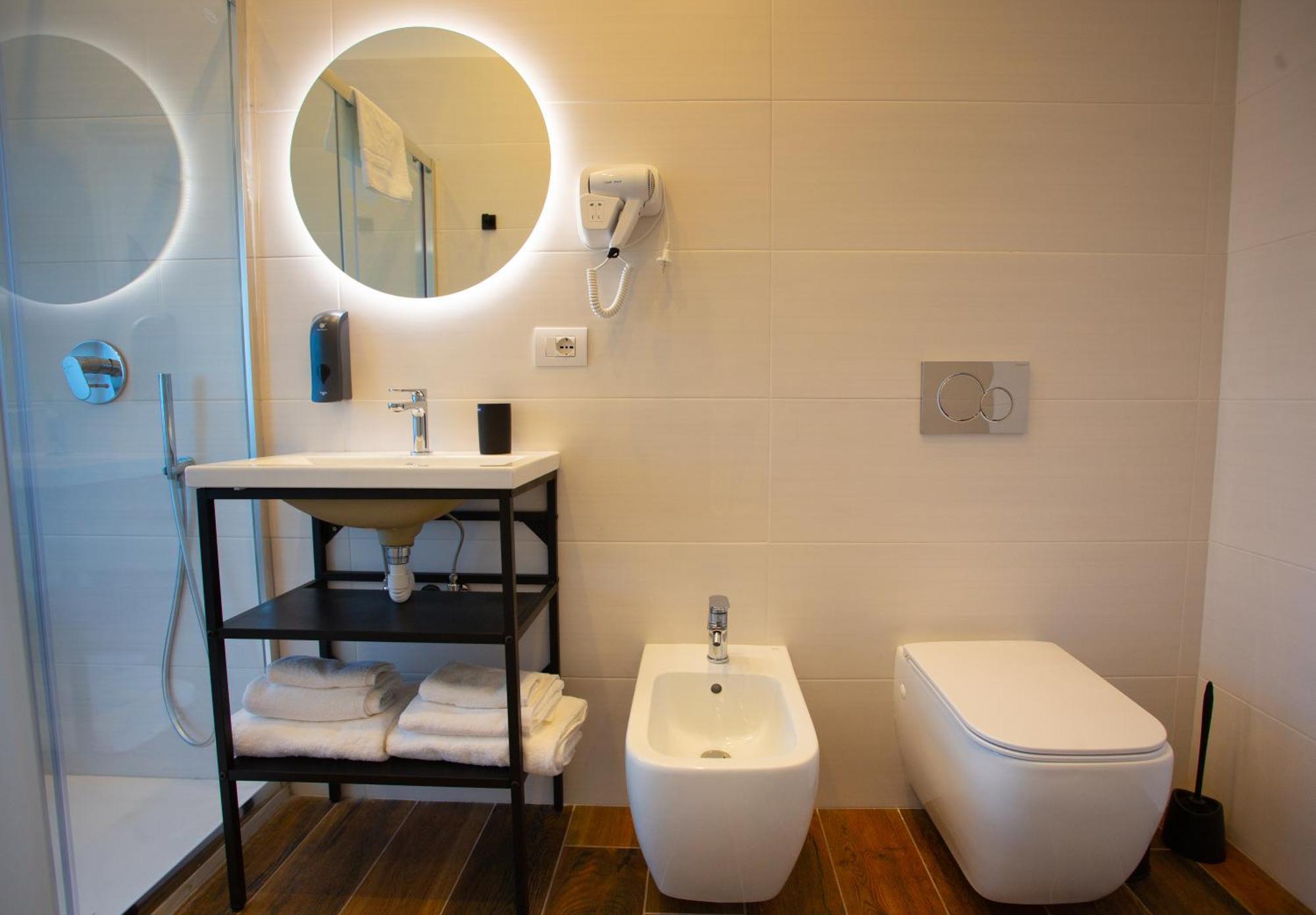 Marina 8 Hotel Наполи Екстериор снимка